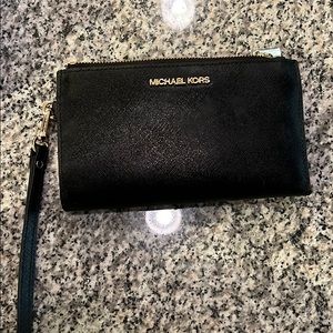 Michael Kors Wristlet Wallet
